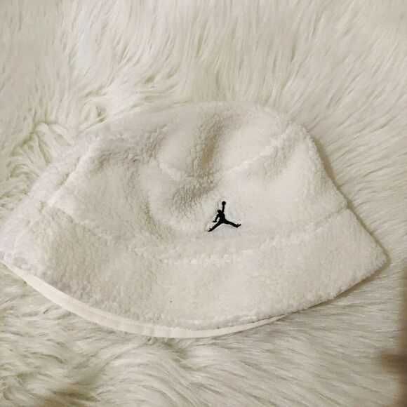 Jordan Apex Winter Bucket Hat White Unisex Large NEW - Picture 3 of 9